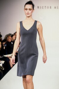 VictorAlfaro1995WomenRTW4.thumb.jpg.d180765827d3f52383865e0d5f682532.jpg