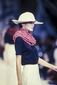 YohjiYamamoto1991SS(2).thumb.jpg.290b9074f6e9ff4dcb13862ec6101ff5.jpg