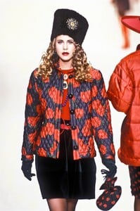 YvesSaintLaurent1994WomenRTW41.thumb.jpg.4ddc81629c2e552f7be23dd40189230c.jpg
