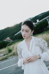 ZhouDongyu1.thumb.jpg.6e46a05a164f232ffb63aaffeb253ac3.jpg