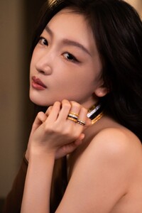 ZhouDongyu1.thumb.jpg.91e8b2eba5faf5b95ba0fe8e7837b119.jpg