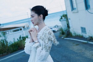 ZhouDongyu3.thumb.jpg.7a74f2a2b582ecc57a47898226e395b4.jpg
