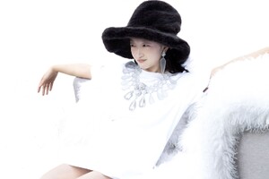 ZhouDongyu4.thumb.jpg.e1fabb9762538ce121fc67256fa41b85.jpg