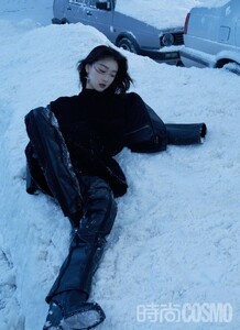 ZhouDongyu6.thumb.jpg.13f2e0611a831f8dd6cf2cdb00ad8347.jpg