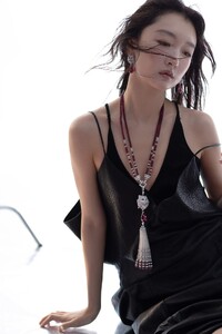 ZhouDongyu_1.thumb.jpg.4f7674d5675361b6b5889050587d5bb1.jpg