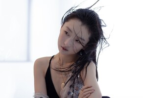 ZhouDongyu_8.thumb.jpg.0450e702601a9eafc0454d3d8045bf1e.jpg