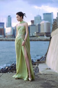 ZhouDongyu_sea000.thumb.jpg.fbb2fbcd0a347bf949f84b8734181347.jpg