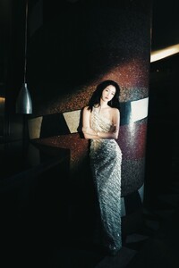 ZhouDongyu_weibo4.thumb.jpg.53ad75fbdc411318a2d39cd7644c16f9.jpg