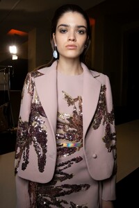 backstage-defile-elie-saab-printemps-ete-2019-paris-coulisses-55.jpg.4181bcdd4c05a38b0a0c80f805bd3c77.jpg