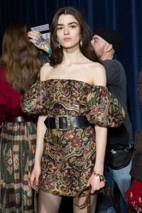 backstage-defile-etro-automne-hiver-2019-2020-milan-coulisses-104.jpg.b1203e47e97b8c4d443adb8089506781.jpg