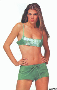daniela-urzi-3-cosmo-argentina-nov2000.thumb.jpg.a8265e524beb437c5be83c95cf788a22.jpg