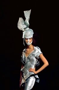 desbisschopS00dior-3.thumb.jpg.4f2a06f7c5f6d256a4a6b135c7a47803.jpg