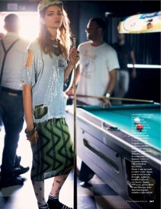 elle-italy-2014-febbraio(dragged)9.thumb.jpg.c5a0cbc46d6cc832b148aa2ba289be64.jpg
