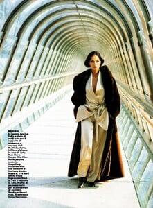 elle_italia_nov_1994_26.thumb.jpg.b39896699d64749f30b6734fe2d4feba.jpg