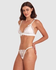 enchanted-ode-to-love-high-leg-string-ivory-01635601-275771.thumb.jpg.8519bc0e4ede9a6699241d3672d261a3.jpg