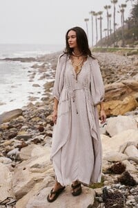 images.urbndata-13.thumb.jpg.0e544f8113775bc0deb113b56617c9f3.jpg