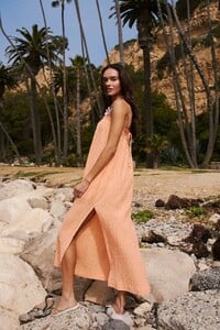 images.urbndata-26.thumb.jpg.43e57d3010bbb97886d4d1c1a04e64ee.jpg