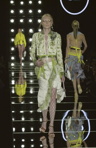 joannaS01dior.thumb.jpg.e7c91323c9df63931c5bce1dbb39c128.jpg