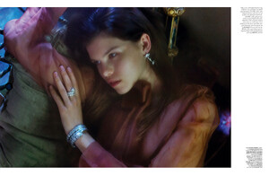 love-10-the-sweetie-issue_bambi_(8).thumb.jpg.da496cd984cb5c8ced7bac41026c8a63.jpg