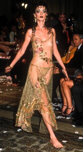 marnay rw s99jGalliano-rtw-34  xl.jpg