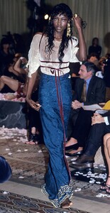 oluchi s99jGalliano-rtw-033v.jpg
