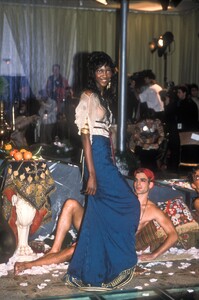 oluchi s99jGalliano-rtw-22.jpg