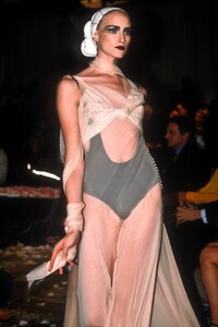 parfitt s99jGalliano-rtw-39b.jpg