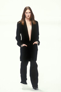 rizers98chanel-rtw-32.thumb.jpg.114e9838f082c6c83845ca731e5f9b10.jpg