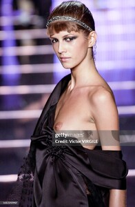 suelenS02galliano-1.thumb.jpg.a887a63e76de8b0180c36abfc1053069.jpg