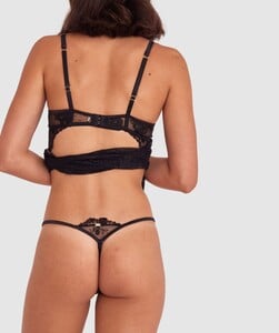 vamp-all-yours-high-leg-g-string-black-01641801-274748.thumb.jpg.f554d97f0e9ce12c4e75a57da8e30b78.jpg
