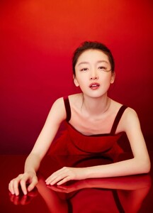 zhouDongyu1.thumb.jpg.794a789e24b8d2e5b39a3fa5acbc505d.jpg