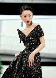 zhouDongyu1.thumb.jpg.9c1684abb91ec90f61624de2735043d9.jpg