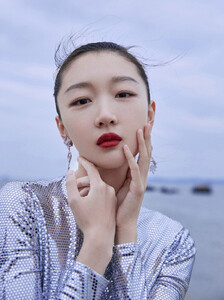 zhouDongyu12.thumb.jpg.e30880dcffb5224c4ce71adc053dc398.jpg