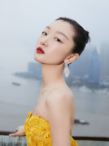 zhouDongyu2.thumb.jpg.482bfcd3503827d17a47f5be8113e36a.jpg