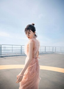 zhouDongyu2.thumb.jpg.711e66daf0cea7af6502a5c645da3ea9.jpg