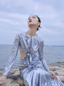 zhouDongyu2.thumb.jpg.97f3192c49fbce8683543668857784c5.jpg
