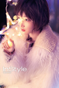 zhouDongyu2.thumb.jpg.b607bfd59b8c9457a16c78a67f163908.jpg