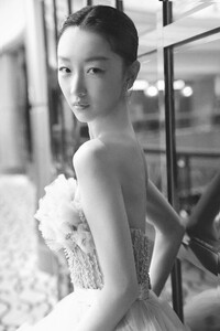 zhouDongyu3.thumb.jpg.112c1e22a8a632f47191460c25806f59.jpg