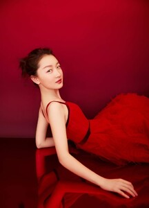 zhouDongyu4.thumb.jpg.5643e6793793e7c9cf2e15b87d792bea.jpg