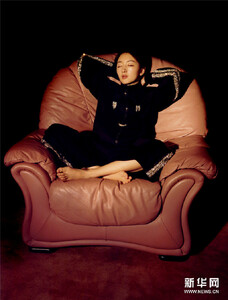 zhouDongyu6.thumb.jpg.450043f0ba4d97e0f755745c23cc9561.jpg
