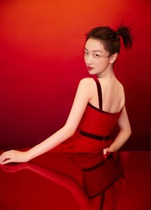 zhouDongyu6.thumb.jpg.96d040d41898f8097c11bfb111b7968f.jpg