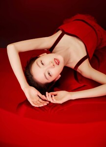 zhouDongyu9.thumb.jpg.0e6d5df4820a2eb0606b5f931e7326f8.jpg