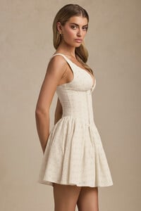 004_12985-Ivory_Sabina_3.jpg