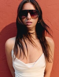 04305668700-p.jpg