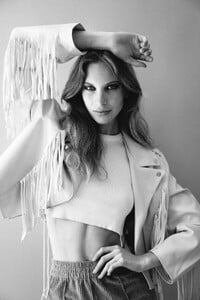 2022-08-18-CoverGirlTestShoot3-13.jpg