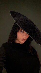 2025_05.06kendalljenner_3626684282782491932.thumb.jpg.7e68f5fc31b04a4d5c08d5d7ce2769ca.jpg
