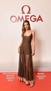 [2025.05.08] alessandraambrosio-zemacedo___3628414229145783600.jpg