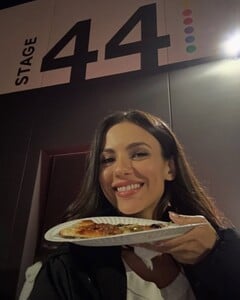 [2025.05.11] victoriajustice_496772237_18594574732006824_6298220208722648730_n.jpg