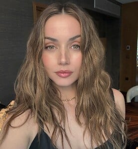 [2025.05.21] melaniemakeup_499864283_18505896451056516_5986821210527142775_n.jpg
