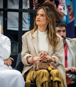 [2025.05.25] alessandraambrosio_499884733_18508275055000670_7188146243200445211_n.jpg